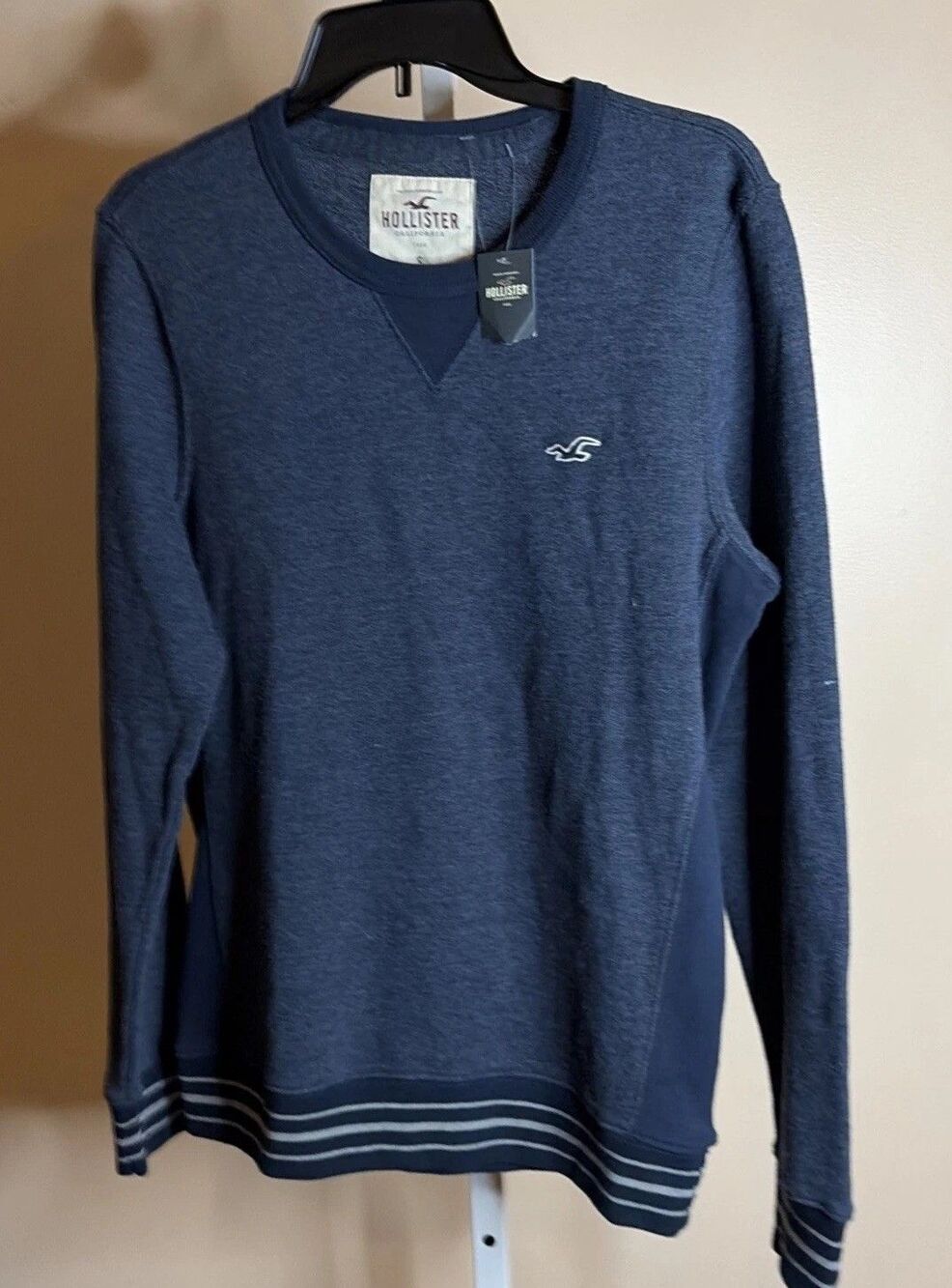 Hollister Sweatshirt Men’s Size S Long Sleeve PullOver Crewneck blue Logo